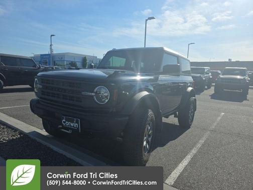 Shadow Black 2023 Ford Bronco Base