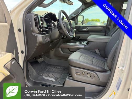 White Sands 2026 Chevrolet Silverado 2500 Crew Cab, Standard Bed, XR2, 4WD