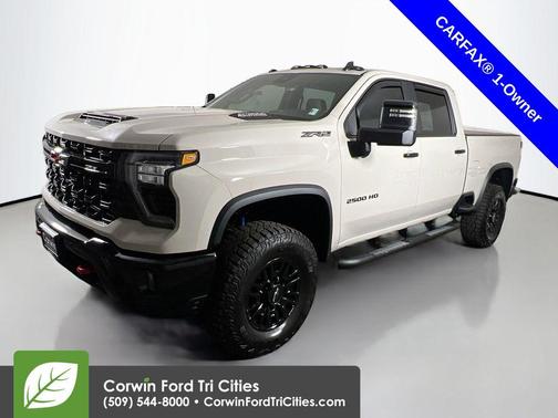 White Sands 2026 Chevrolet Silverado 2500 Crew Cab, Standard Bed, XR2, 4WD