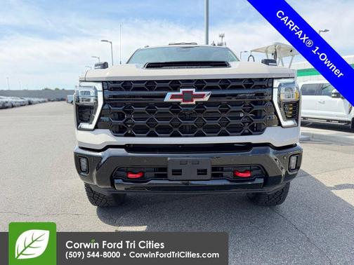 White Sands 2026 Chevrolet Silverado 2500 Crew Cab, Standard Bed, XR2, 4WD