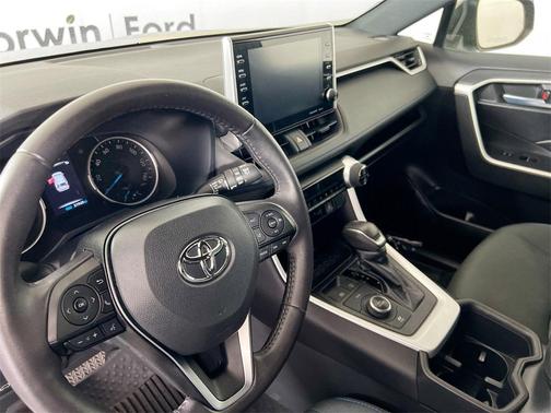 2022 Toyota RAV4 Hybrid SE