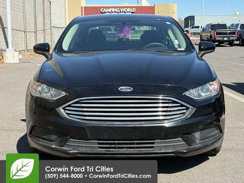 Shadow Black 2018 Ford Fusion SE