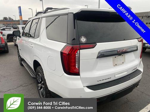 Summit White 2022 GMC Yukon 4WD AT4