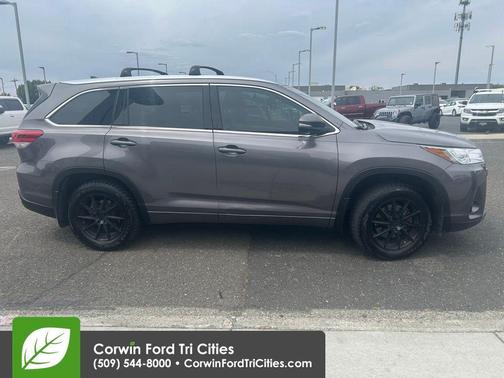 Predawn Gray Mica 2018 Toyota Highlander XLE