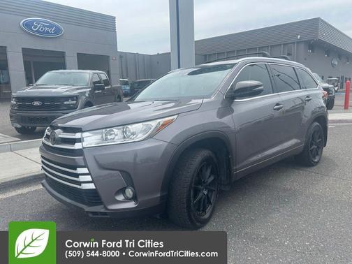 Predawn Gray Mica 2018 Toyota Highlander XLE