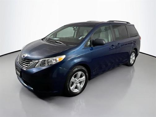 2011 Toyota Sienna LE