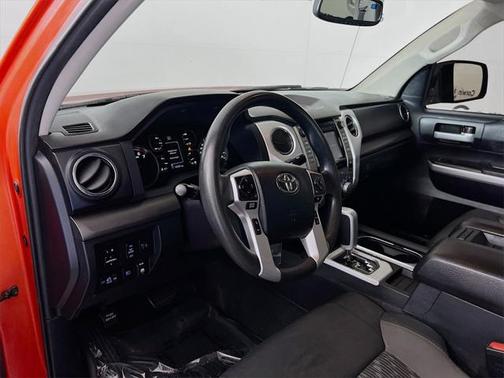 2018 Toyota Tundra SR5