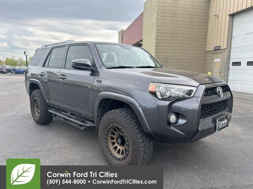 Magnetic Gray Metallic 2018 Toyota 4Runner SR5