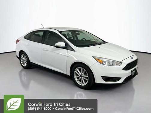 Oxford White 2016 Ford Focus SE