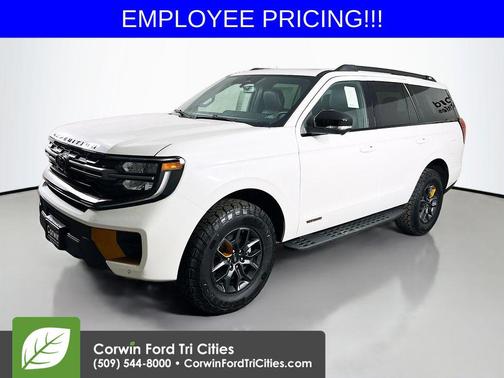Star White Metallic Tri-Coat 2026 Ford Expedition Tremor