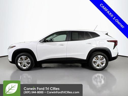 Summit White 2024 Chevrolet Trax LS