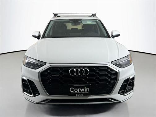 2022 Audi Q5 45 S line Premium Plus