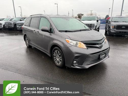 2018 Toyota Sienna XLE