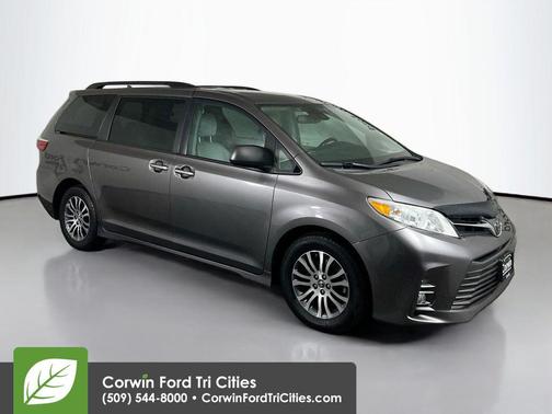 2018 Toyota Sienna XLE