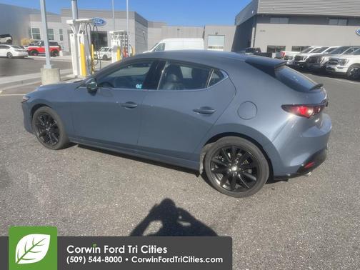 2022 Mazda Mazda3 FWD w/Premium Package