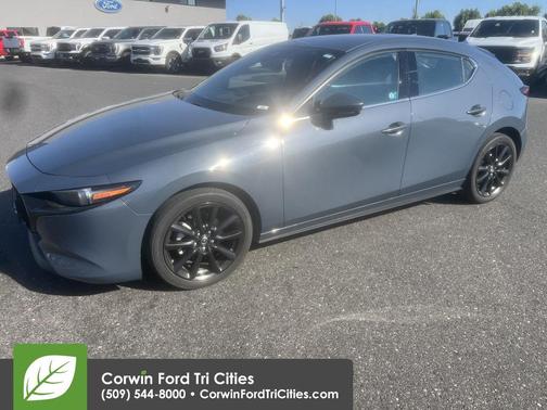 2022 Mazda Mazda3 FWD w/Premium Package