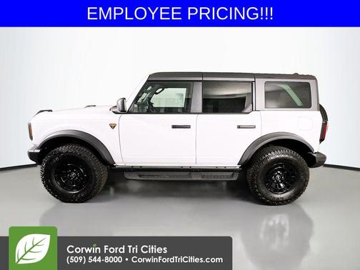 Oxford White 2026 Ford Bronco Badlands