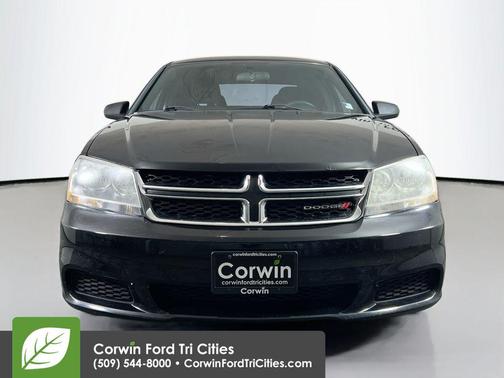 Black Clearcoat 2014 Dodge Avenger SE