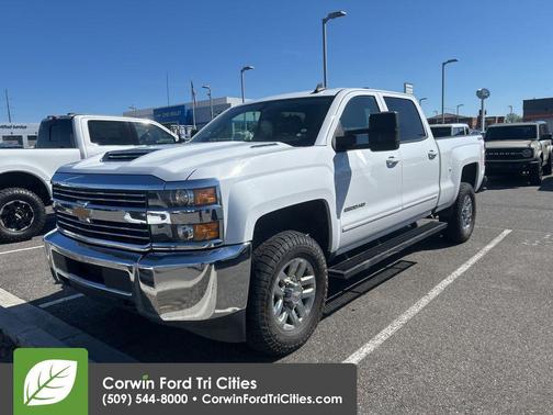 Summit White 2018 Chevrolet Silverado 2500 LT