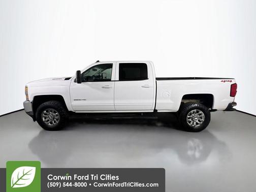 Summit White 2018 Chevrolet Silverado 2500 LT