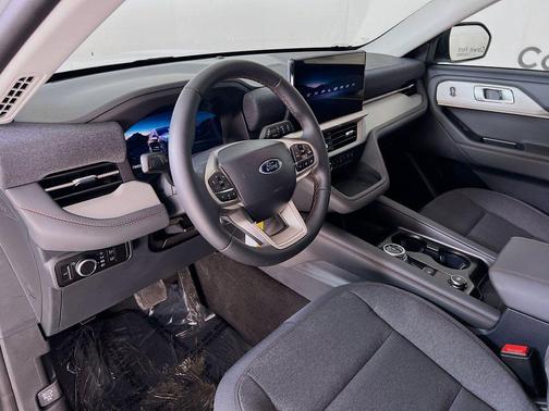 2026 Ford Explorer Active (200A)