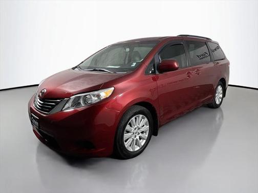 2013 Toyota Sienna LE