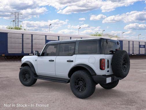Oxford White 2026 Ford Bronco Outer Banks