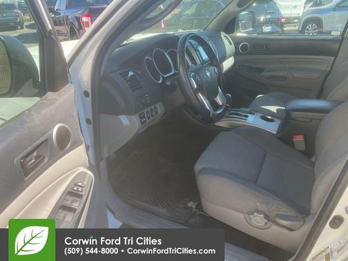 Super White 2015 Toyota Tacoma Base