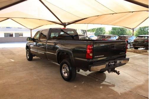 2005 Chevrolet Silverado 2500 LS H/D Crew Cab