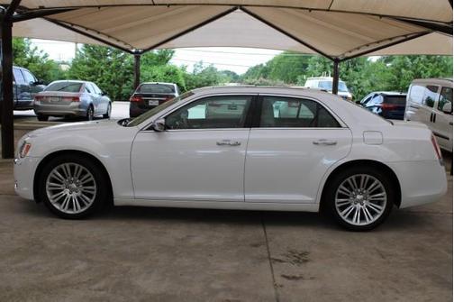 2013 Chrysler 300C Base