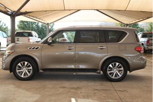 2016 INFINITI QX80 Base