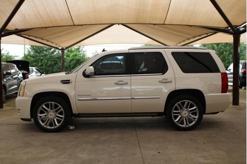 2012 Cadillac Escalade Platinum Edition