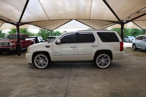 2011 Cadillac Escalade Platinum Edition