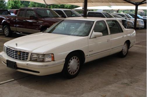 1999 Cadillac DeVille Base