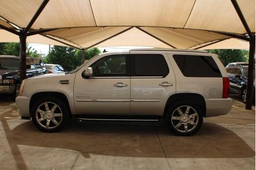 2012 Cadillac Escalade Luxury