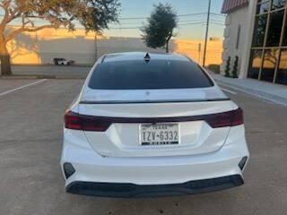Snow White Pearl 2024 Kia Forte GT-Line