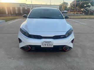 Snow White Pearl 2024 Kia Forte GT-Line