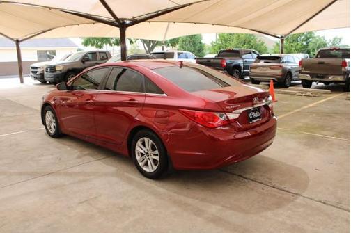 2013 Hyundai SONATA GLS