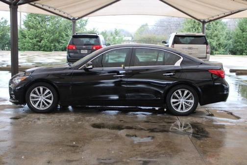 2015 INFINITI Q50 Premium