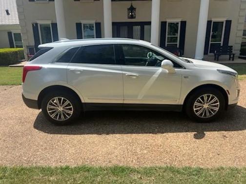 Crystal White Tricoat 2018 Cadillac XT5 Luxury