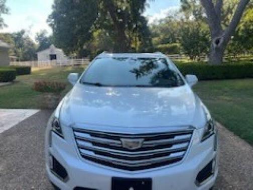 Crystal White Tricoat 2018 Cadillac XT5 Luxury