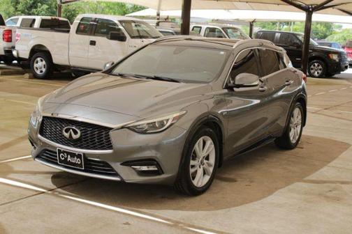 2018 INFINITI QX30 Premium