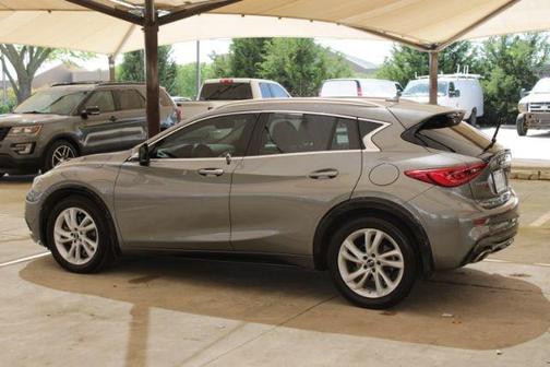 2018 INFINITI QX30 Premium