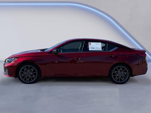 2024 Nissan Altima 2.0 SR