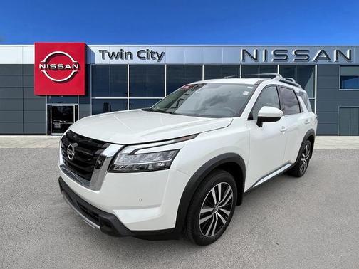 2024 Nissan Pathfinder Platinum