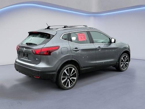 Gun Metallic 2018 Nissan Rogue Sport SL
