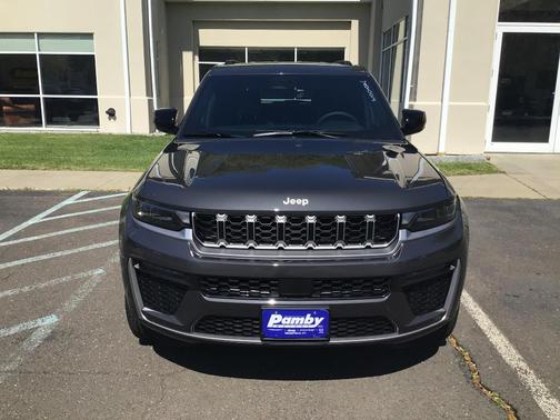 Baltic Gray 2026 Jeep Grand Cherokee Limited 4x4