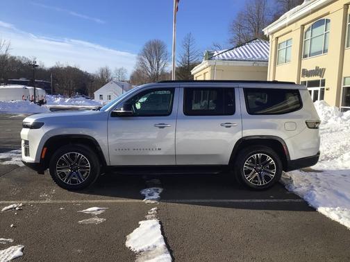 2026 Jeep Grand Wagoneer Base