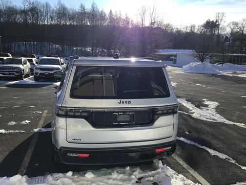 2026 Jeep Grand Wagoneer Base