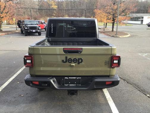 2026 Jeep Gladiator Sport